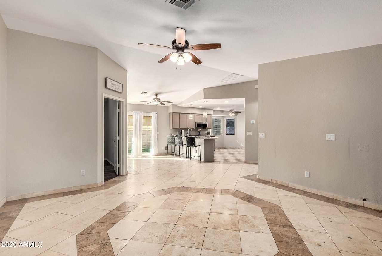 540 S Stardust Ln - Photo 4 of 32