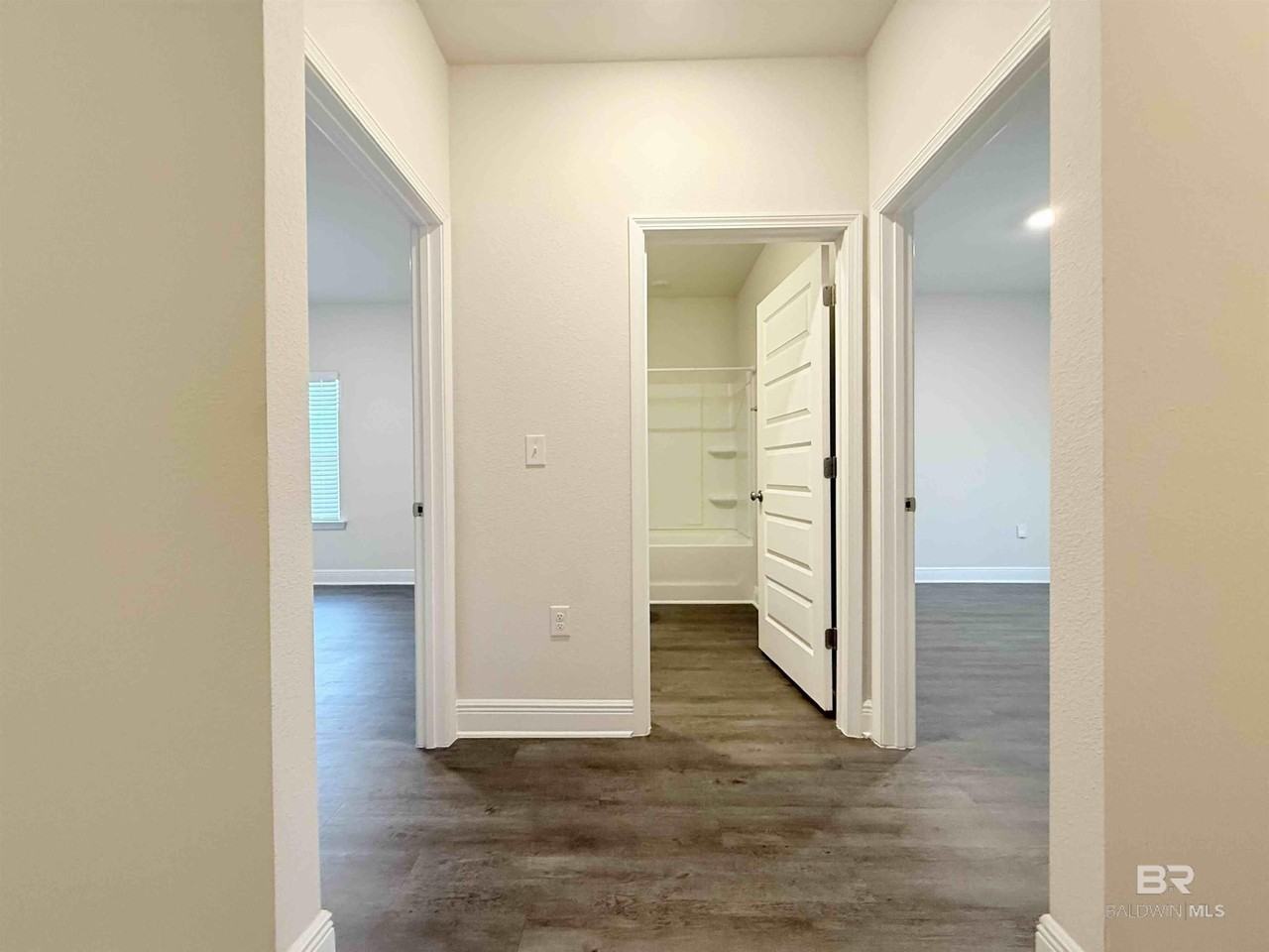 30837 Semper Dr - Photo 4 of 17