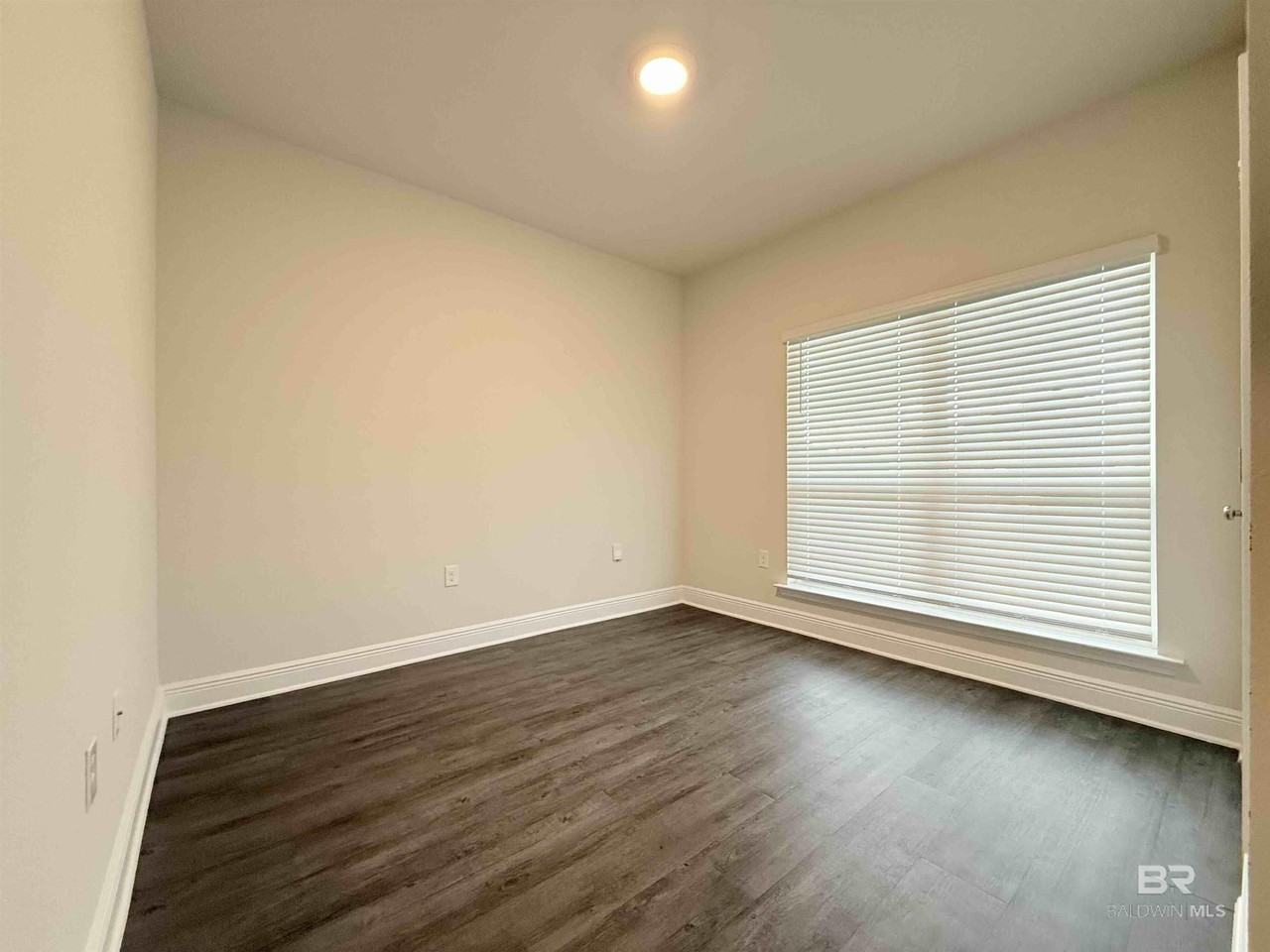 30837 Semper Dr - Photo 5 of 17