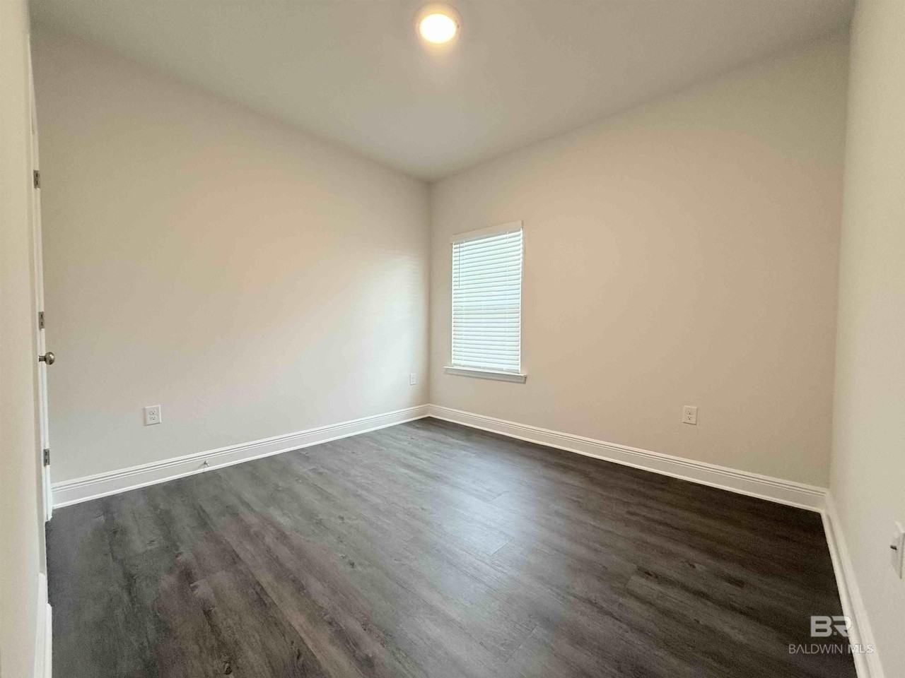 30837 Semper Dr - Photo 7 of 17