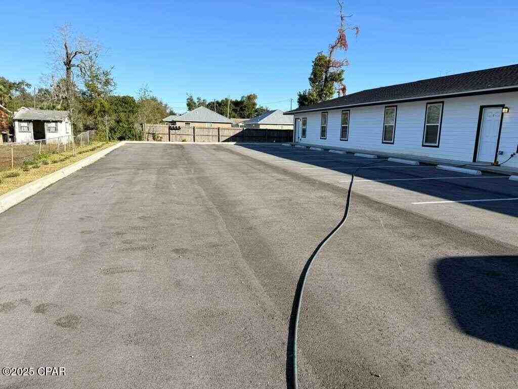 2913 E 5th Ct Unit A #A - Photo 2 of 17