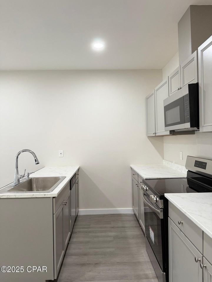 2913 E 5th Ct Unit A #A - Photo 5 of 17