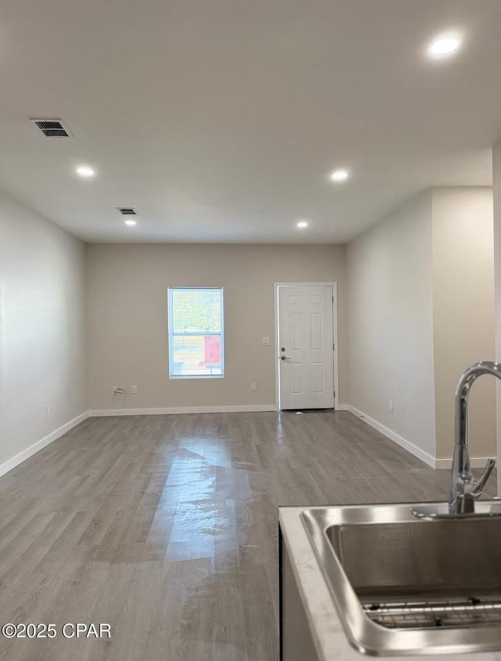 2913 E 5th Ct Unit A #A - Photo 6 of 17