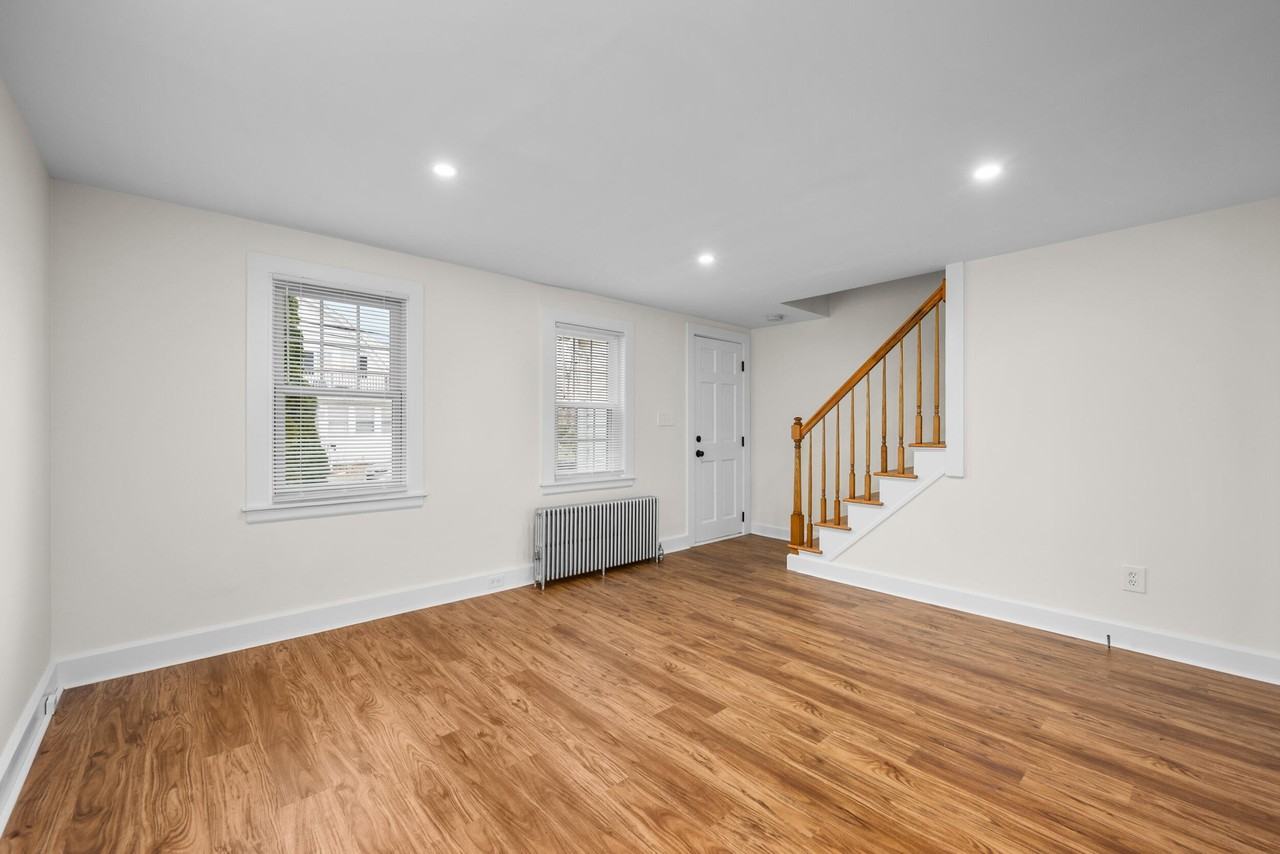 45 Louis St - Photo 3 of 21