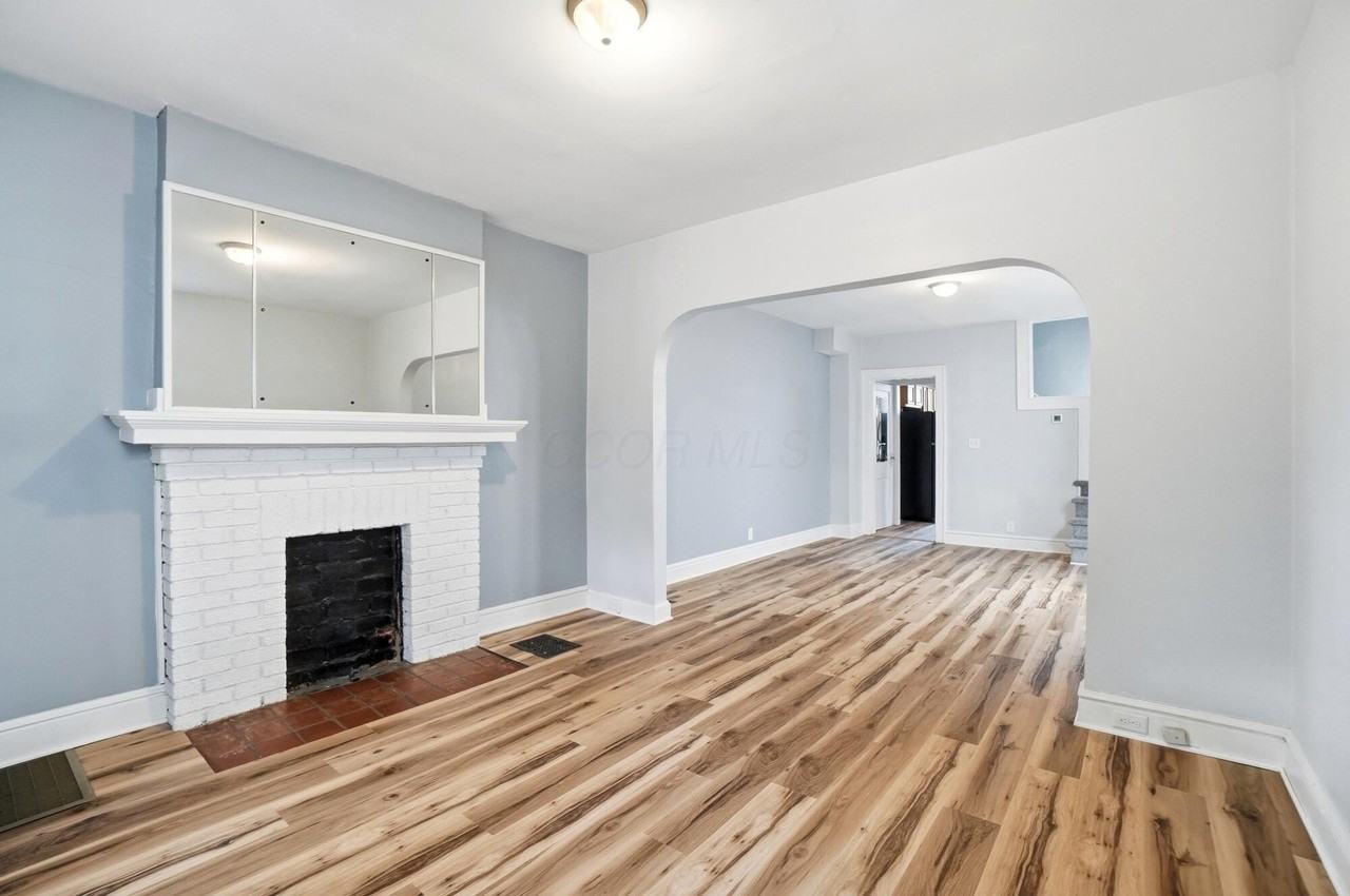 212 E Hudson St - Photo 6 of 24