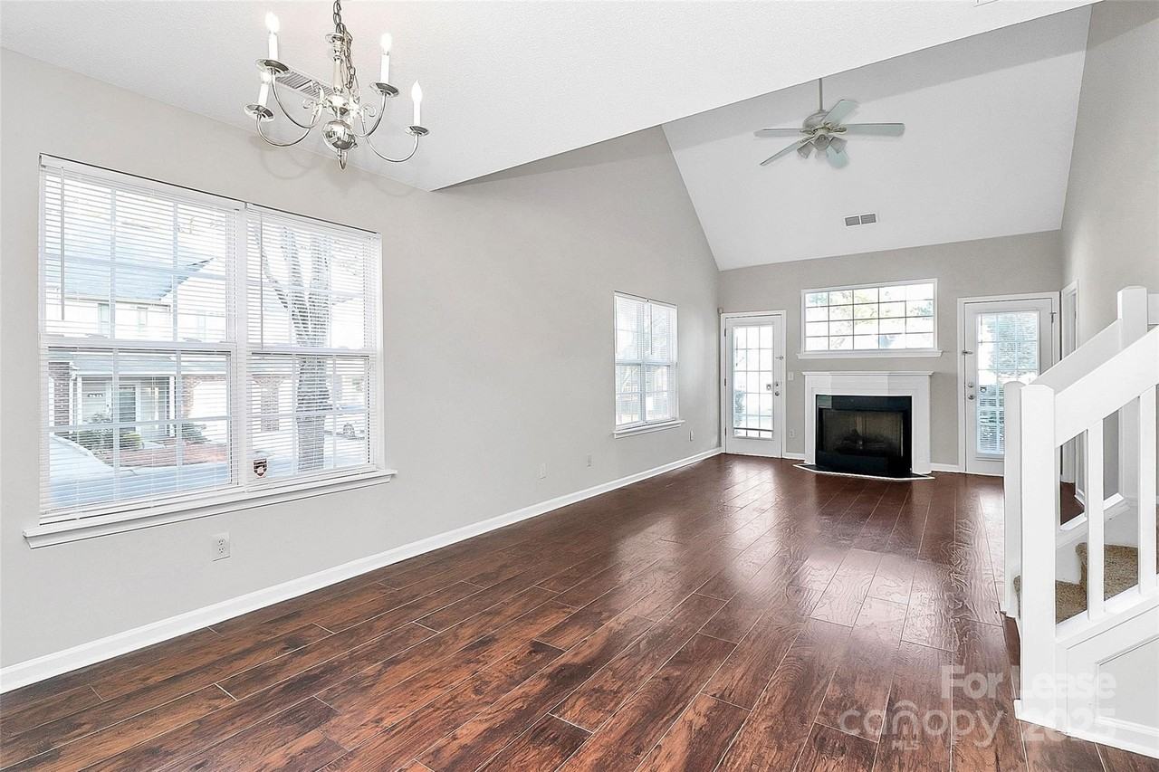 11350 Yellow Spaniel Ct - Photo 2 of 17