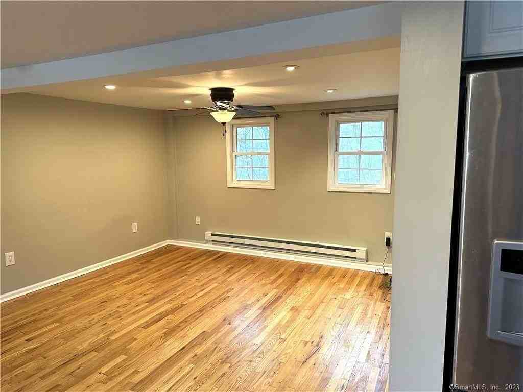 11 Upper Malletts Ln #A - Photo 6 of 10