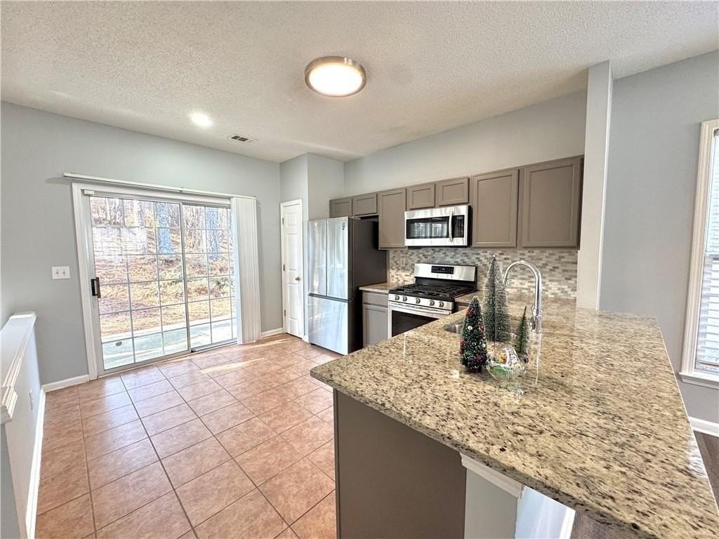 3190 Oxwell Dr - Photo 7 of 17