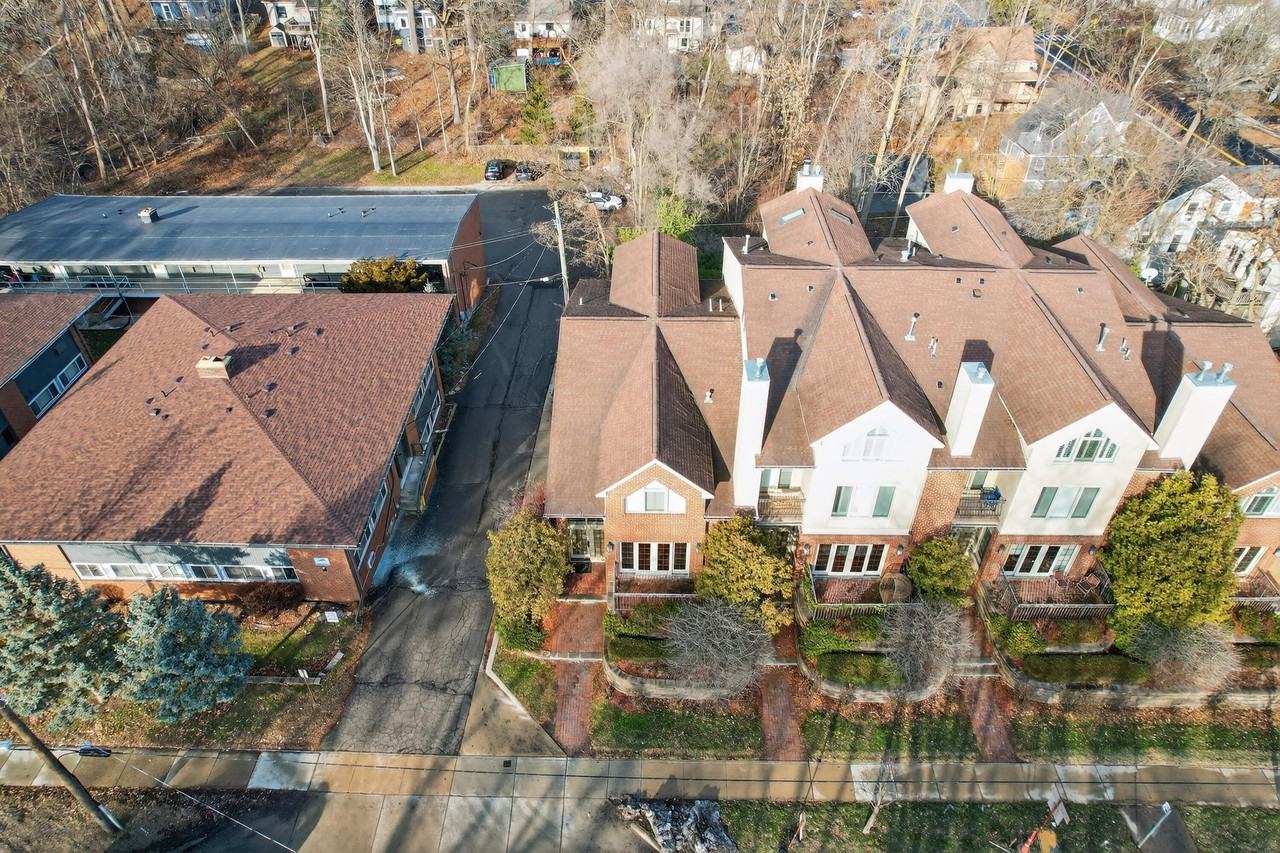 934 W Huron St - Photo 2 of 50