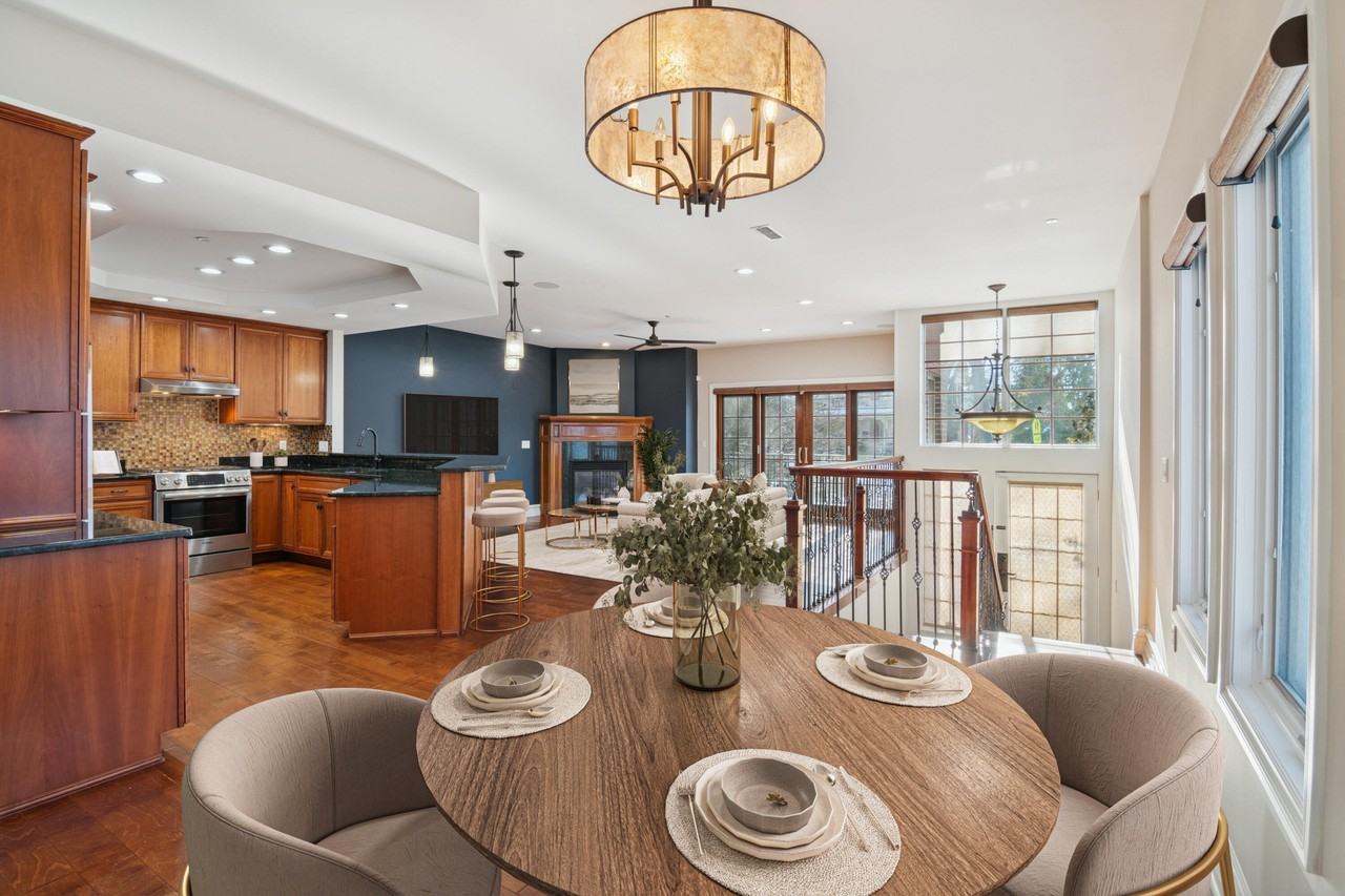 934 W Huron St - Photo 7 of 50