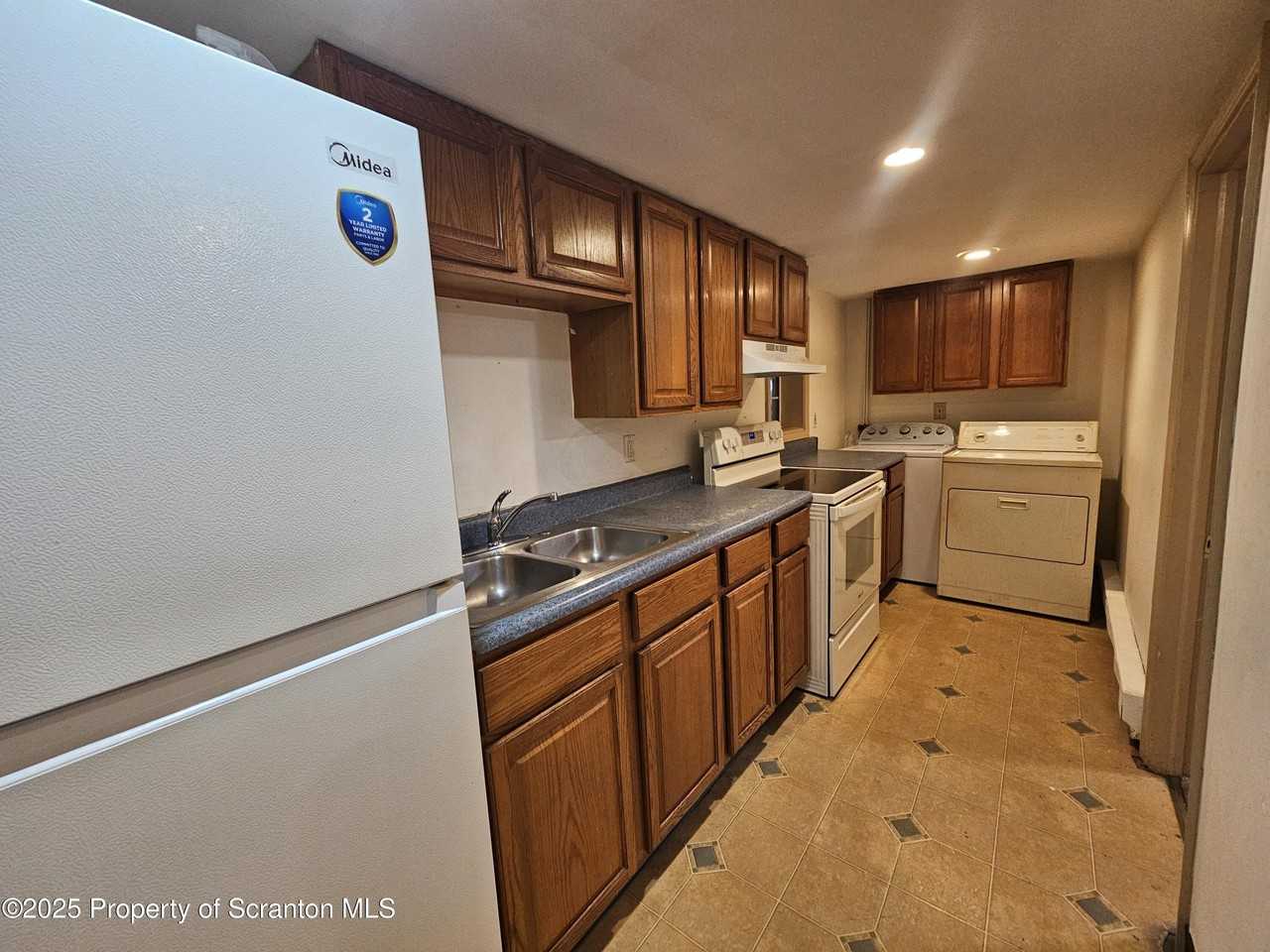 14 Kulp Ave Unit Rear #REAR - Photo 3 of 10