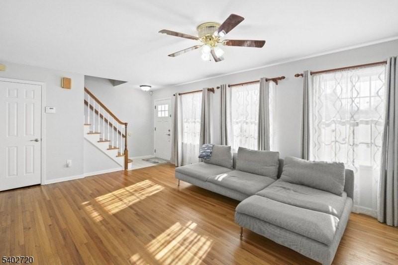 6 Hoagland Ct - Photo 4 of 28