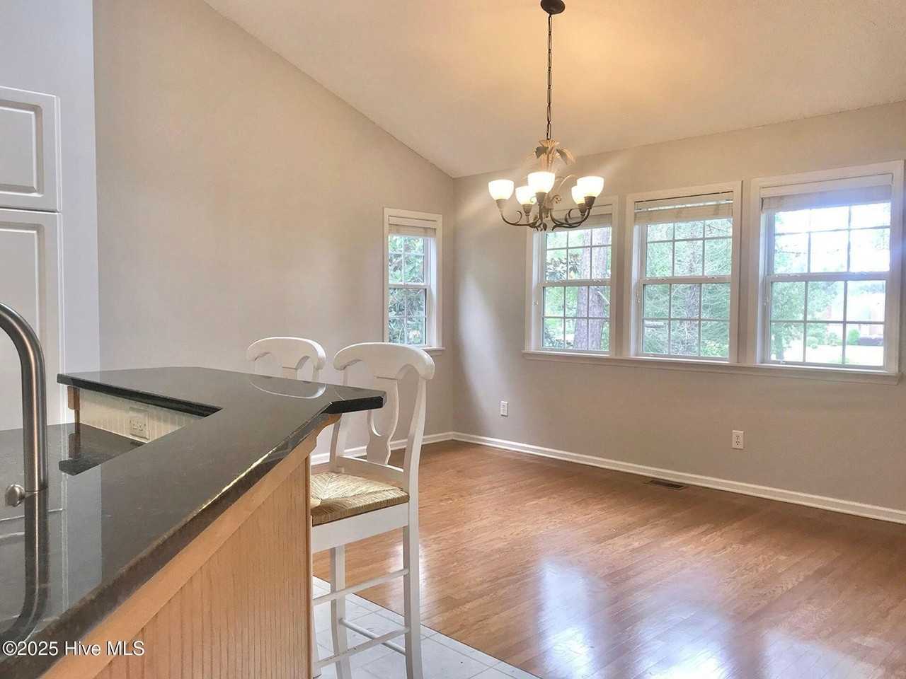 3203 St James Dr - Photo 3 of 14