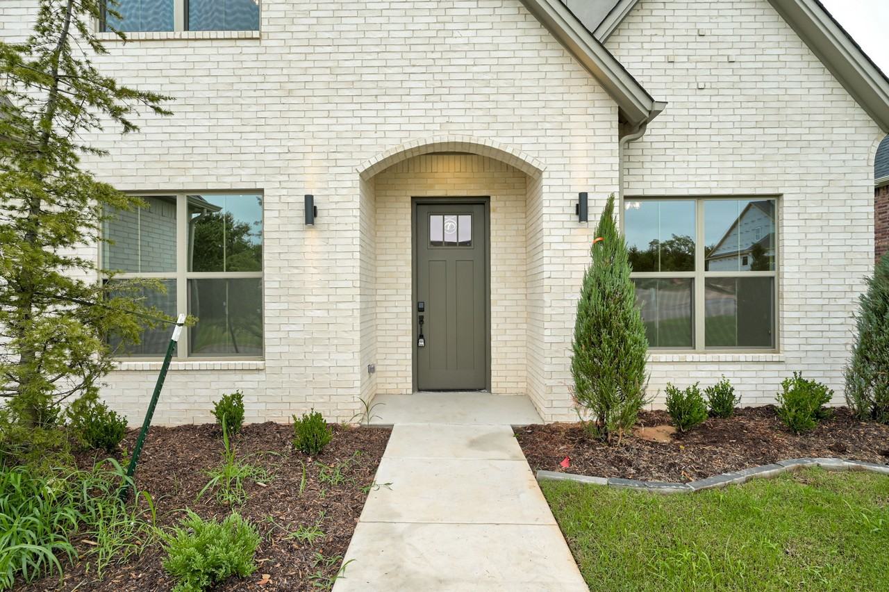 4616 Maple Ridge Dr #1 - Photo 5 of 44