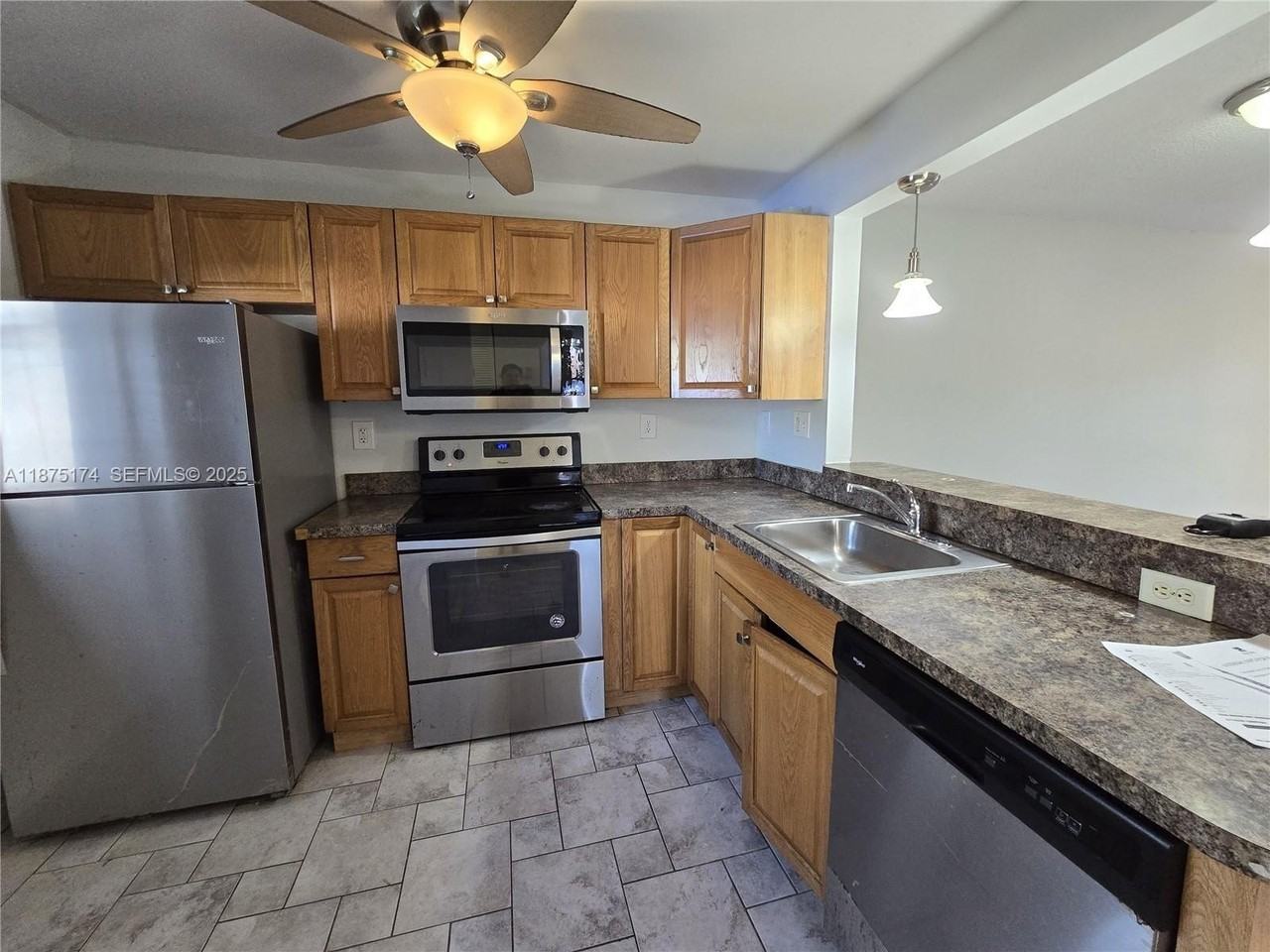 10600 Nw 10th St #106 - Photo 5 of 24