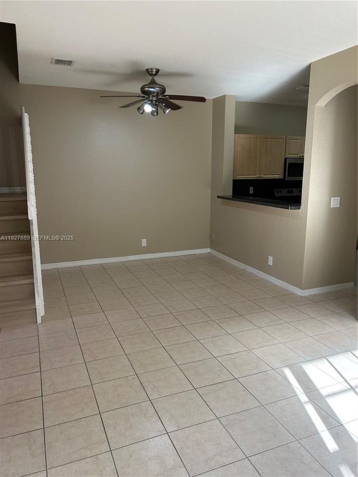 3940 Nw 92nd Ave #3940 - Photo 5 of 20