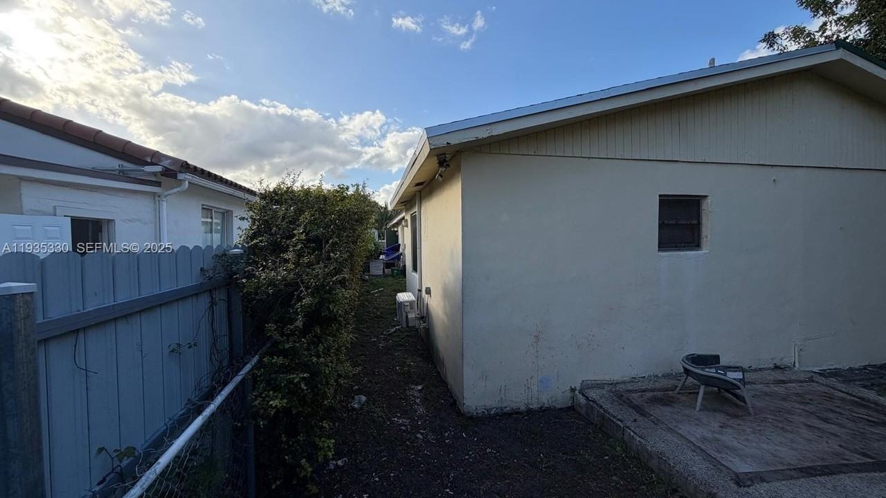 6345 N Miami Ave #1 - Photo 4 of 15