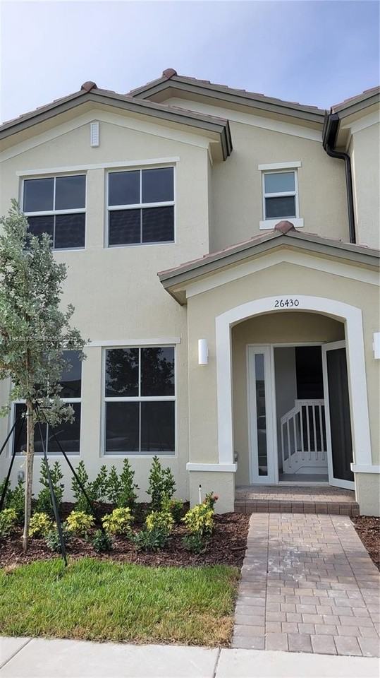 26430 Sw 148th Ct #26430 - Photo 2 of 21