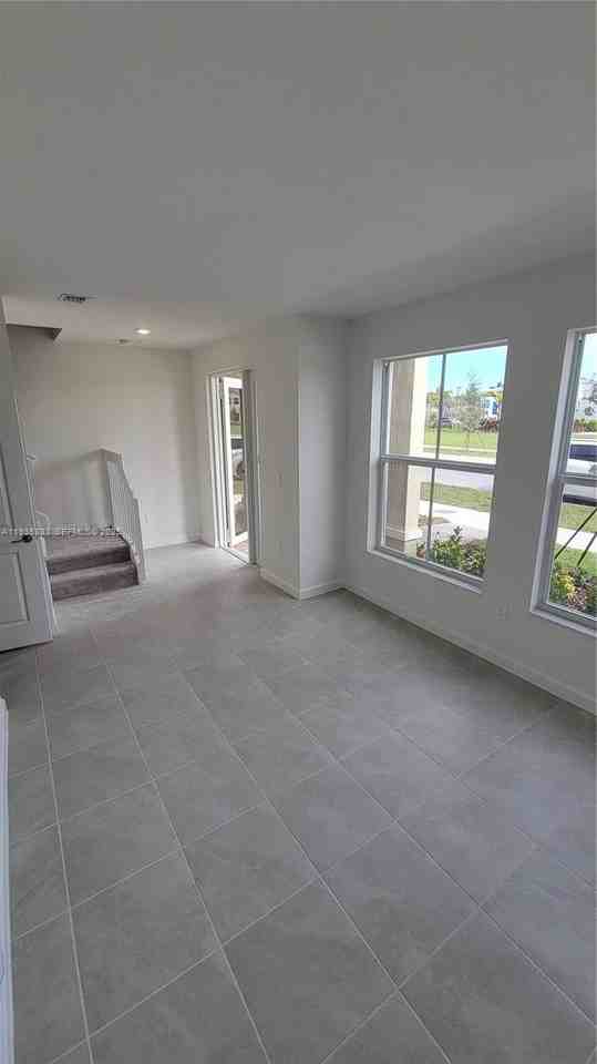 26430 Sw 148th Ct #26430 - Photo 4 of 21