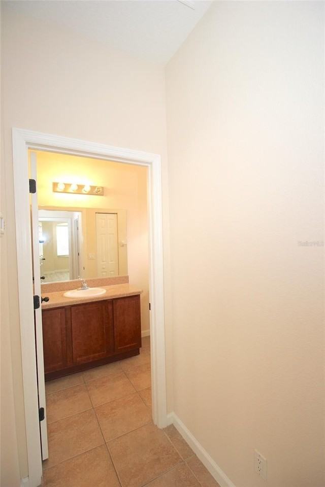 60 Raintree Cir - Photo 6 of 35