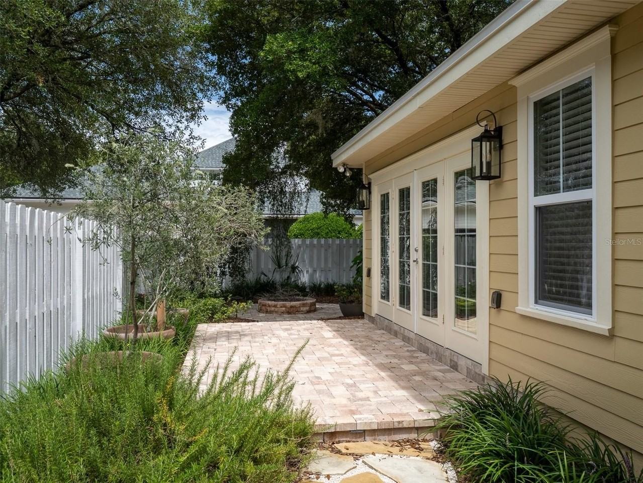 441 Sw 129th Ter - Photo 6 of 44