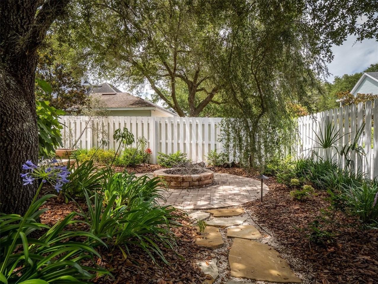 441 Sw 129th Ter - Photo 7 of 44