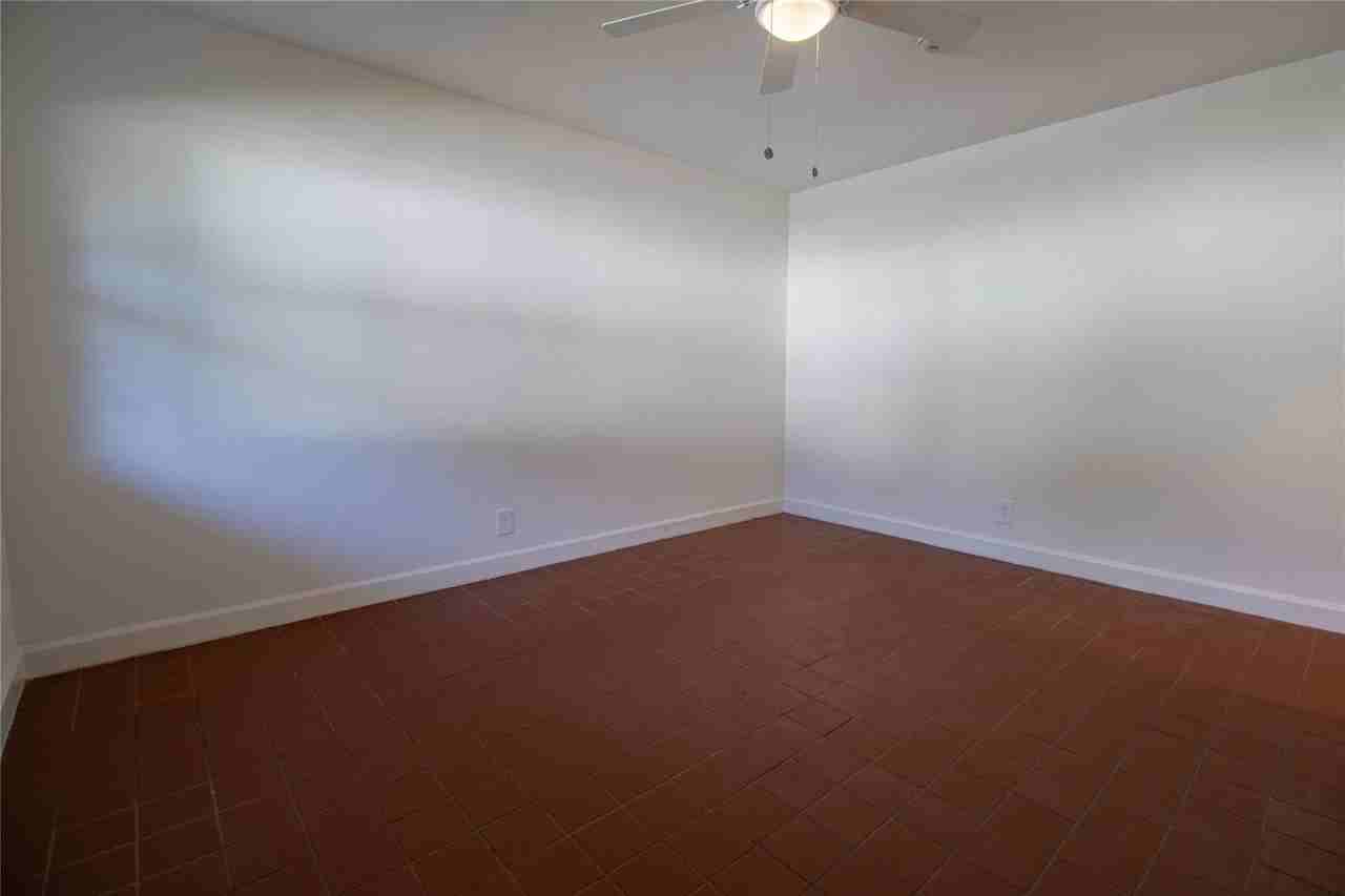 400 Charley Ave #4 - Photo 2 of 8