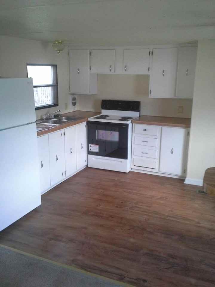 174 Essex Ct - Photo 3 of 9