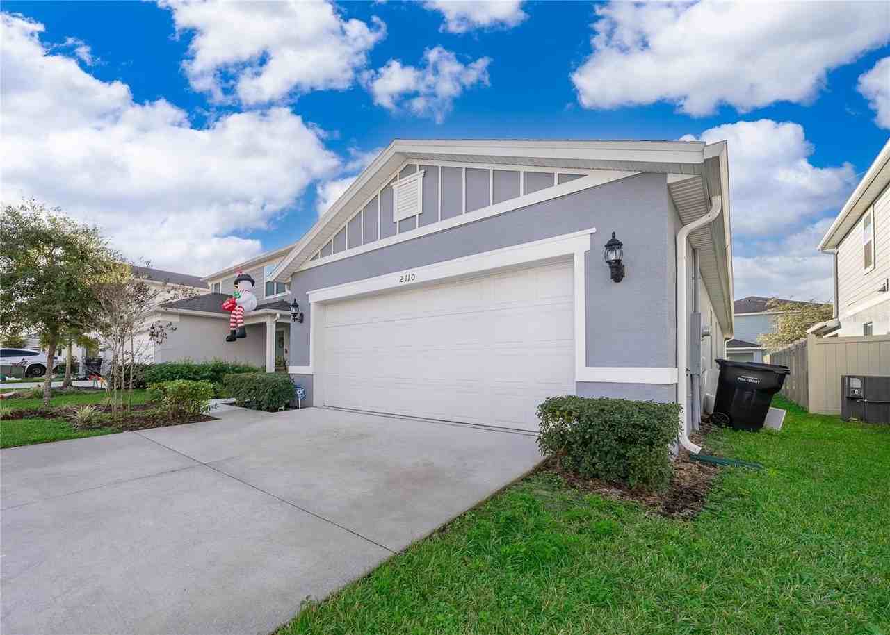 2110 Charming Ave - Photo 2 of 41