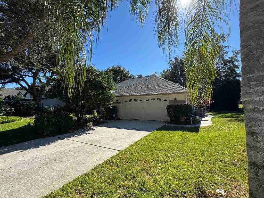 10324 Pointview Ct - Photo 3 of 24