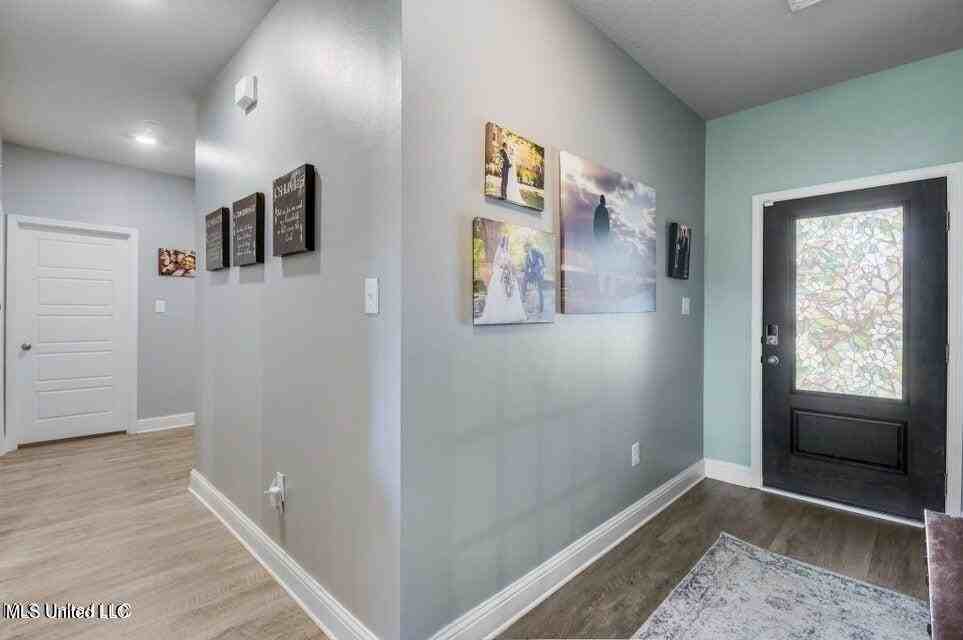 5126 Fairbury Way - Photo 3 of 28