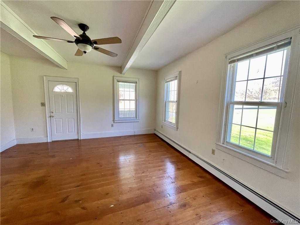 17 Ribbecke Hill Rd #1 - Photo 5 of 13