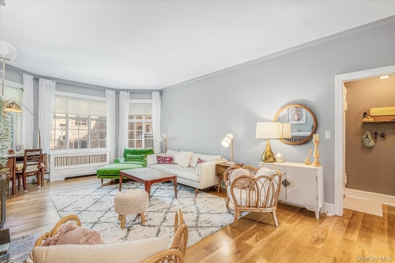 3830 Douglaston Pkwy Apt G2 #G2 - Photo 3 of 17