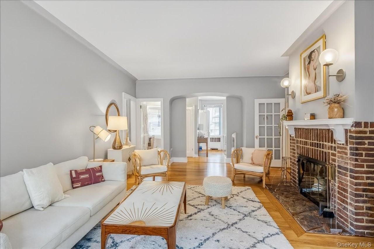 3830 Douglaston Pkwy Apt G2 #G2 - Photo 4 of 17