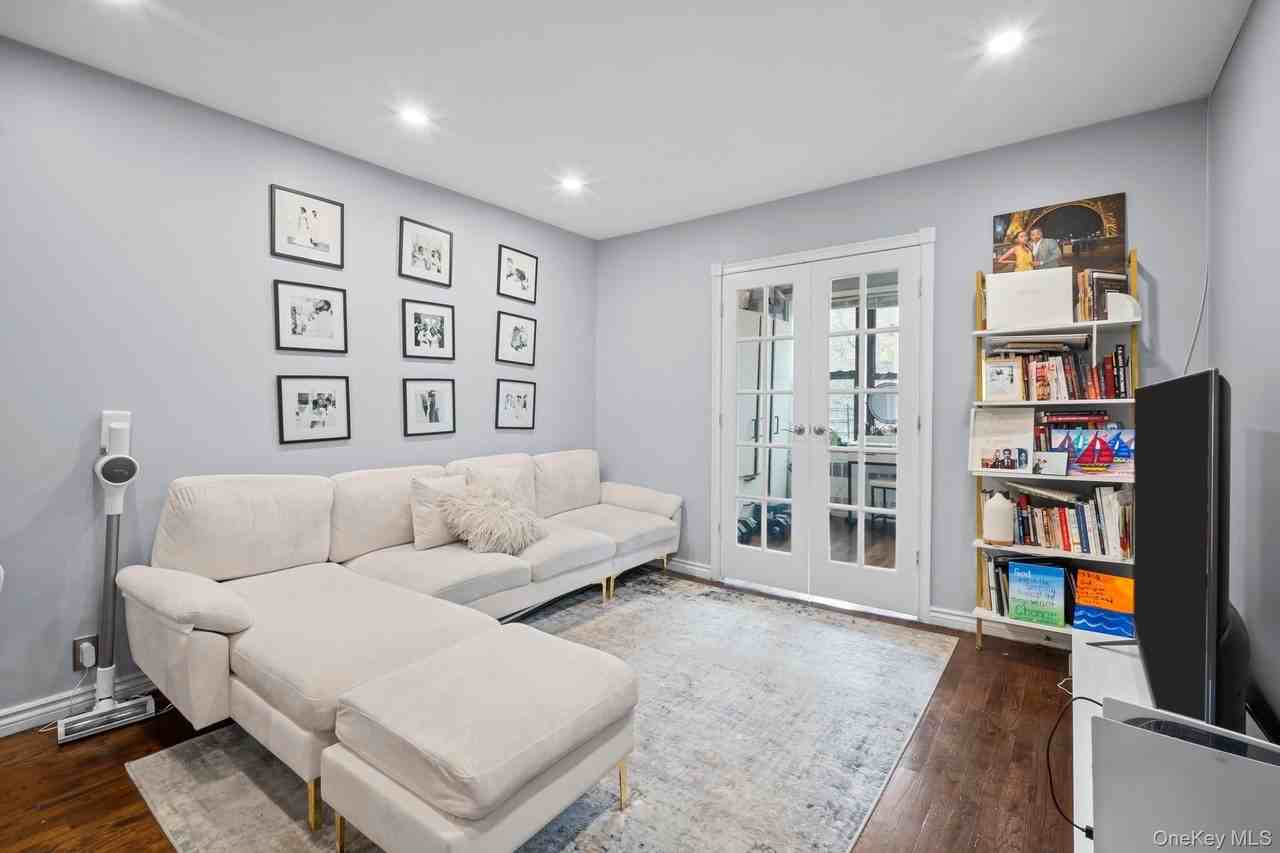 5803 Calloway St Apt 4ff #4FF - Photo 3 of 25