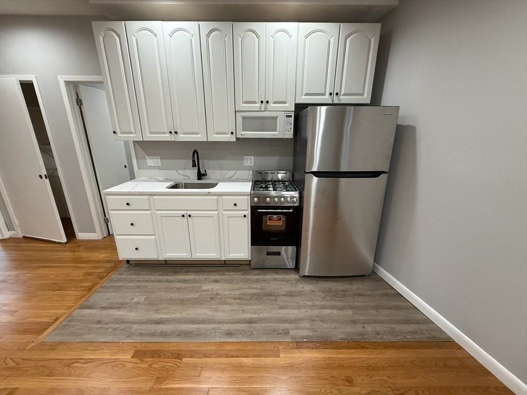 83 Haven St Apt 3c #3C - Photo 3 of 8