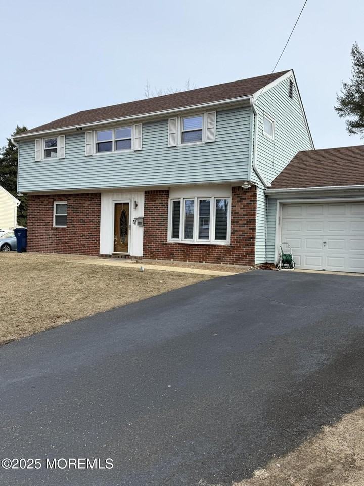 7 Peachtree Rd - Photo 2 of 21