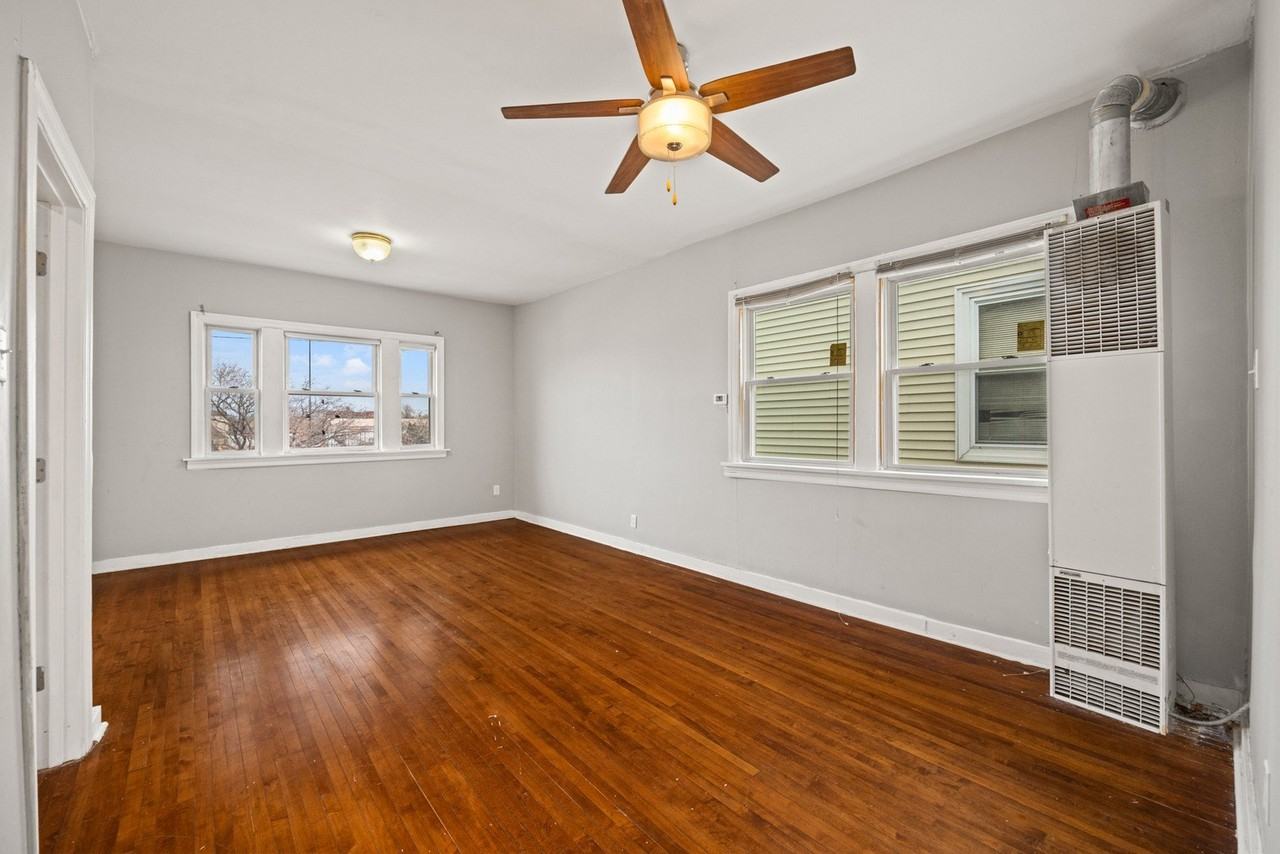 5257 W Lexington St - Photo 3 of 9