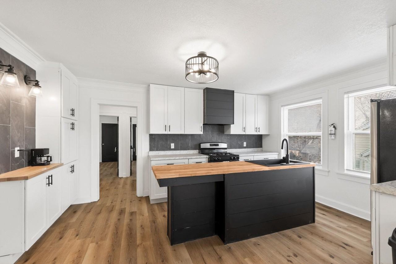 Oakland Ave - Photo 2 of 23