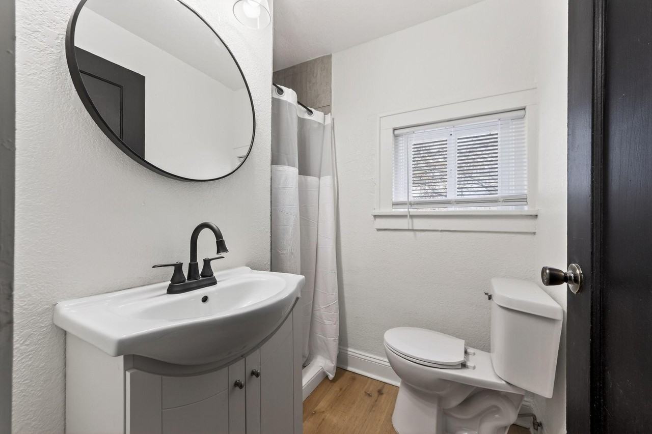 Oakland Ave - Photo 4 of 23