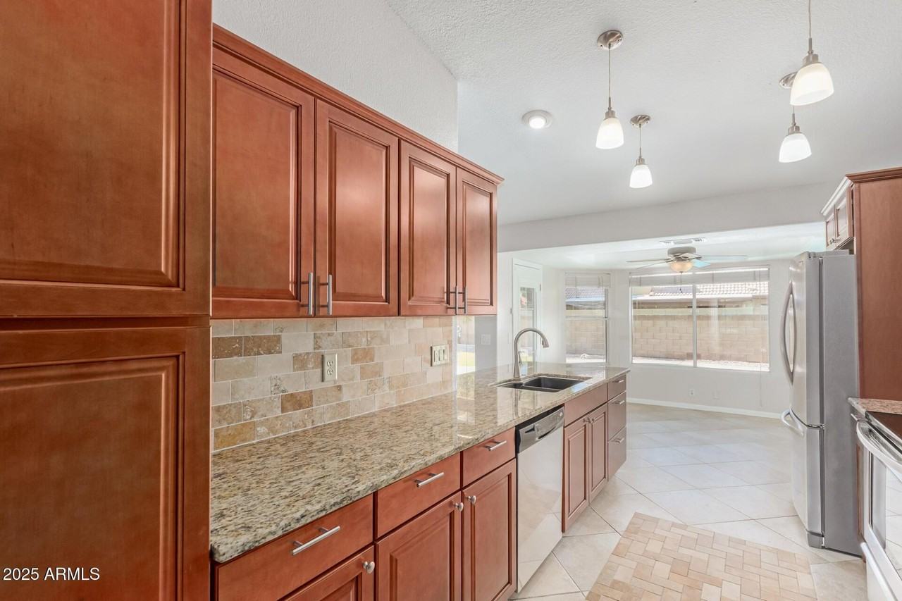 W Windrose Dr - Photo 4 of 22