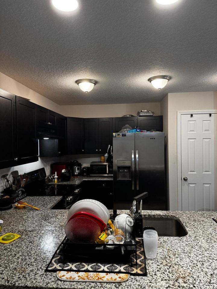 Free Ave - Photo 4 of 6