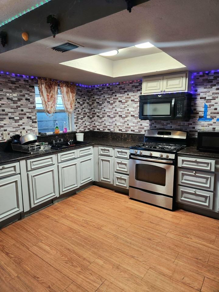 Oakway Rd - Photo 2 of 6