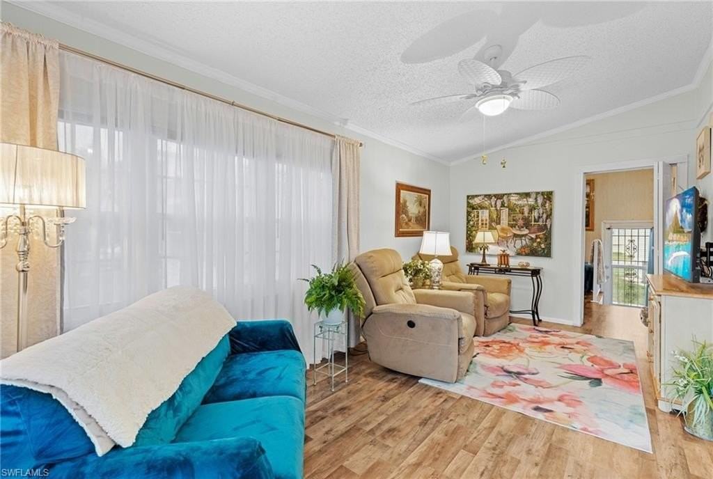 4751 Lafayette Ln W - Photo 3 of 27