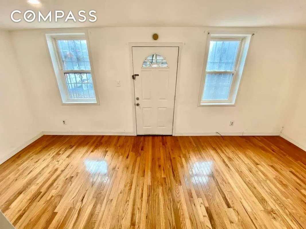 168 17th St #2 - Photo 6 of 9