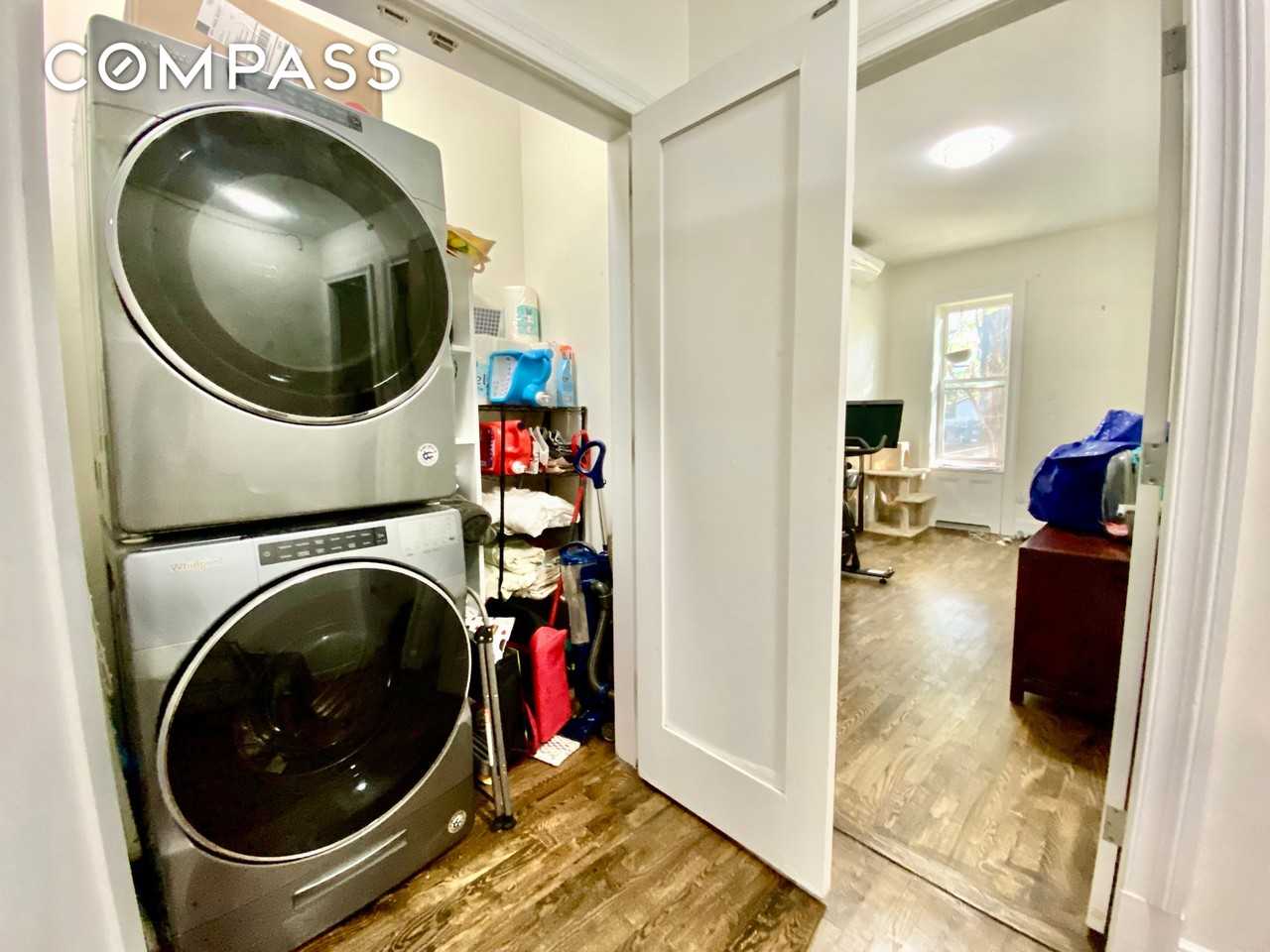 684 Macdonough St #1FL - Photo 5 of 10