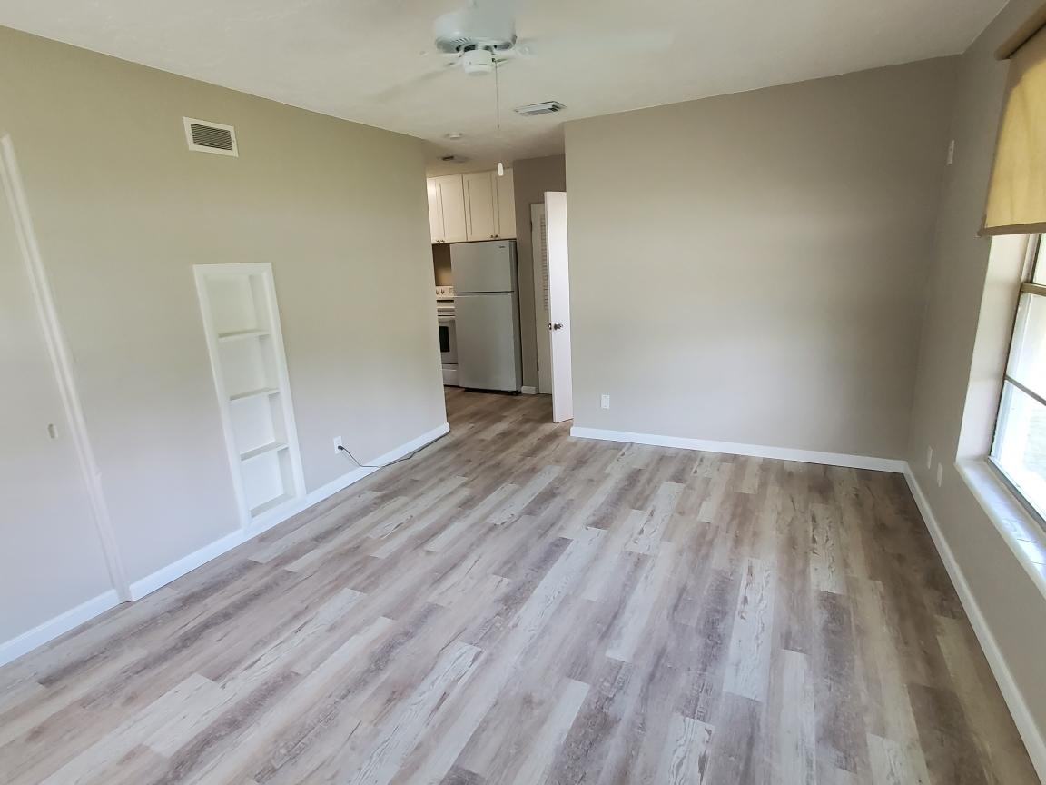 1318 26th St W #1318 - Photo 2 of 12