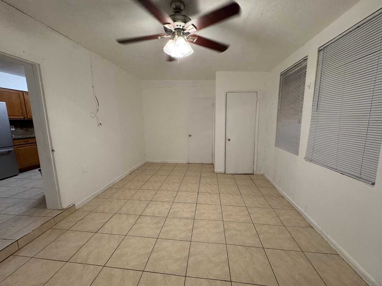 198 Sw 15th St - Photo 5 of 11