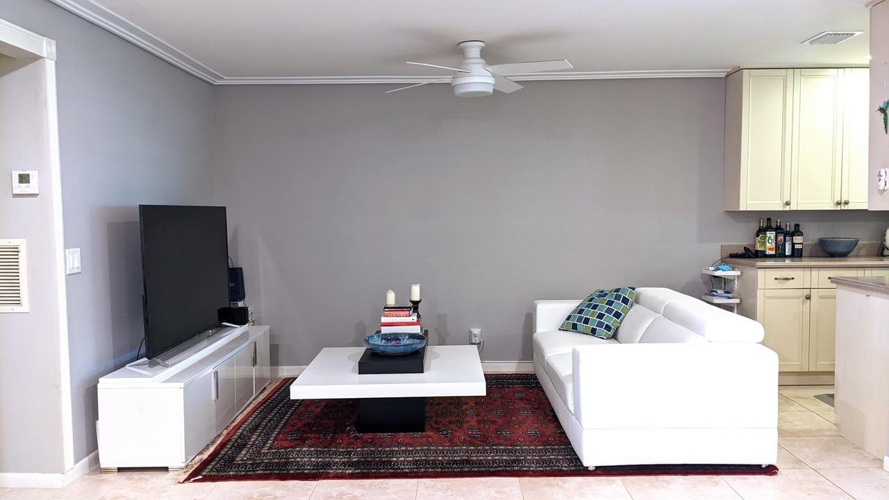 1024 S Oakridge Cir - Photo 3 of 16