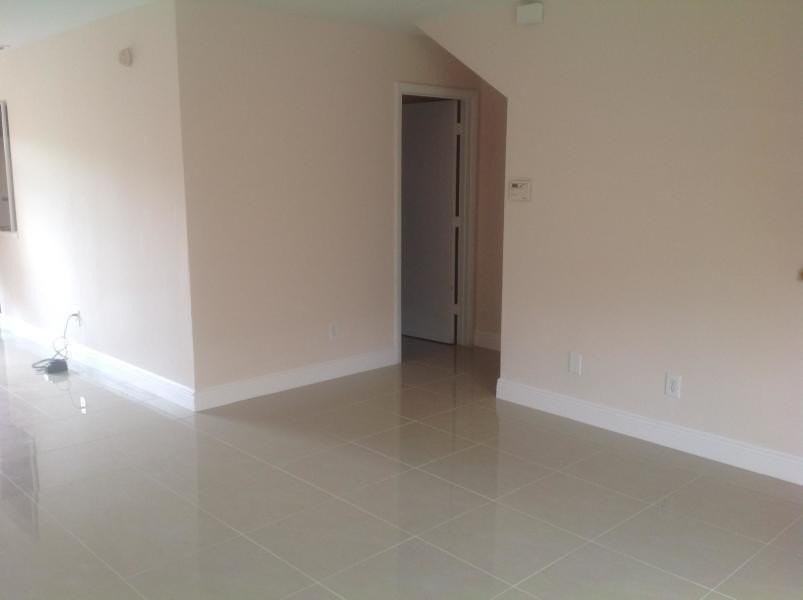 1803 Wharf Ln - Photo 2 of 21